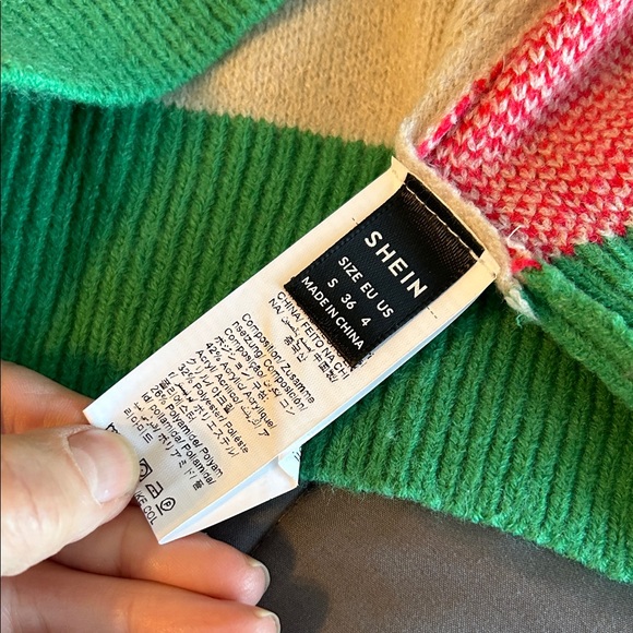 Heart Patterned Cardigan Sweater Green Red Cream Button Up S NEW Knit Crochet - Picture 5 of 5